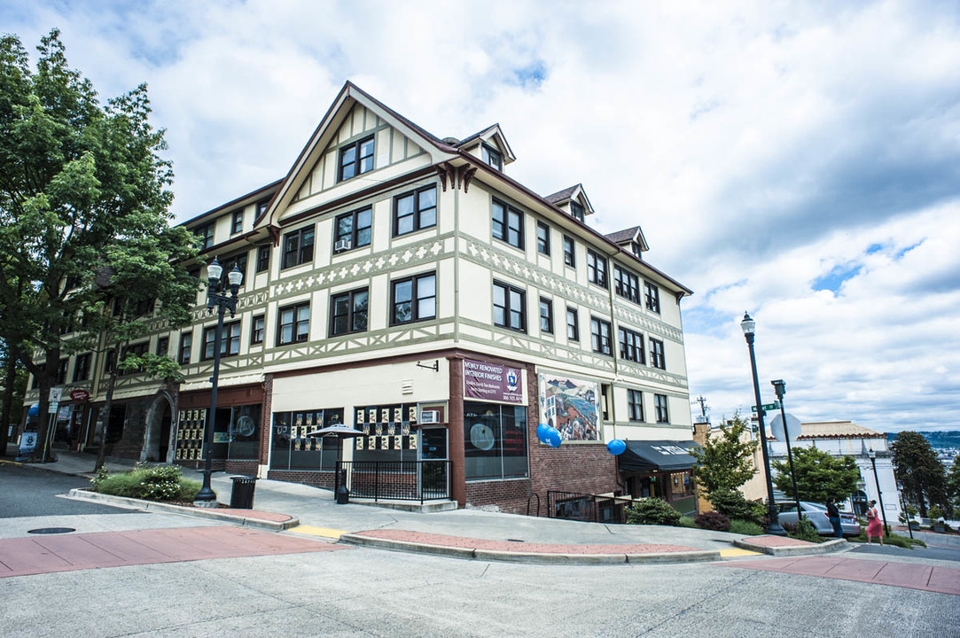 Webster Apartments in Tacoma, WA - Foto de edificio