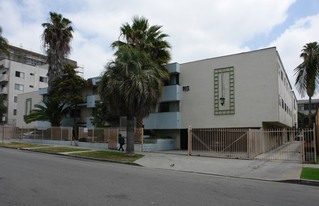 730 S Serrano Ave in Los Angeles, CA - Foto de edificio - Building Photo