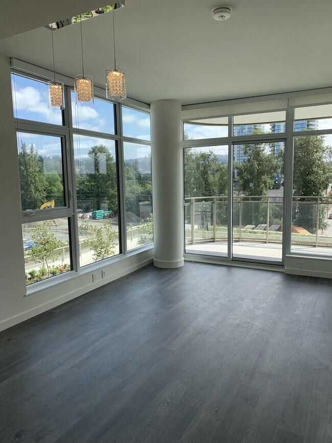 5333 Goring St in Burnaby, BC - Building Photo - Building Photo