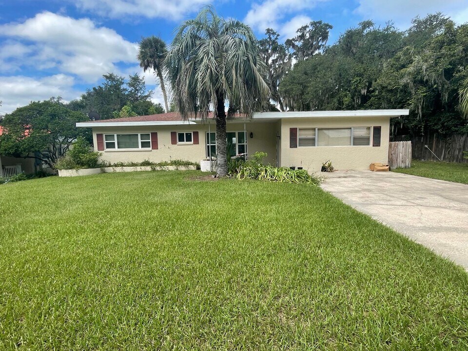 11636 Osceola Rd in Dunnellon, FL - Building Photo