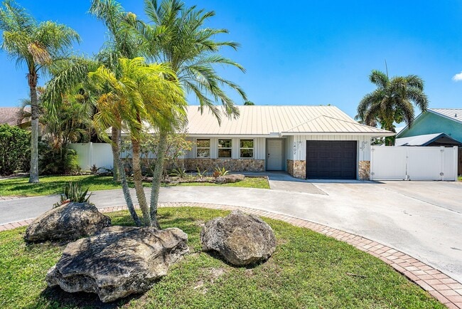 property at 1402 Cormorant Rd