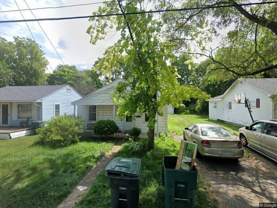 2202 S Penn St in Muncie, IN - Building Photo