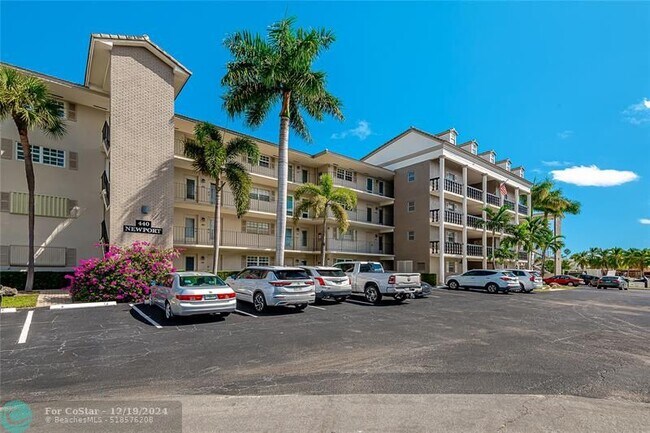 property at 440 Paradise Isle Blvd