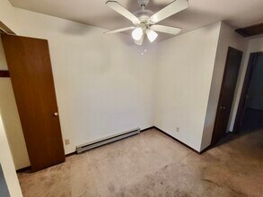 3176 Ridgeway Ave, Unit #4 in Madison, WI - Foto de edificio - Building Photo