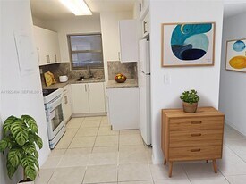 8821 W Flagler St in Miami, FL - Building Photo