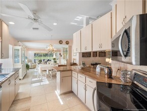 8284 SE Double Tree Dr in Hobe Sound, FL - Building Photo - Building Photo