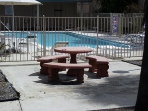 11305 Avenida de los Lobos, Unit D in San Diego, CA - Building Photo - Building Photo