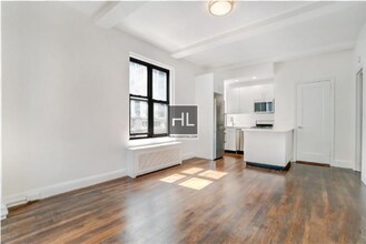 EAST 46 STREET in New York, NY - Building Photo - Building Photo