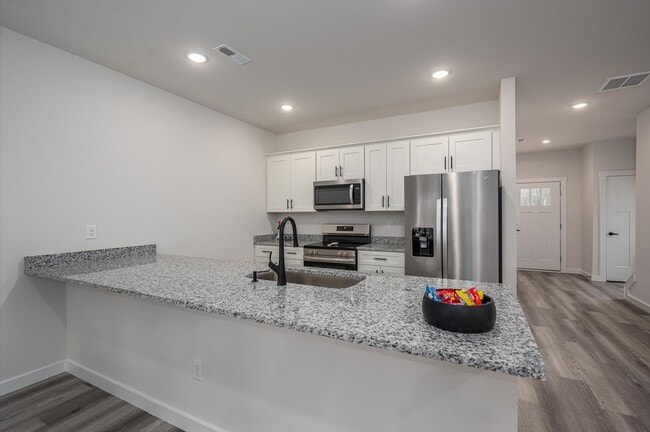 Legacy Homes Townhomes in Newton, NC - Building Photo - Interior Photo