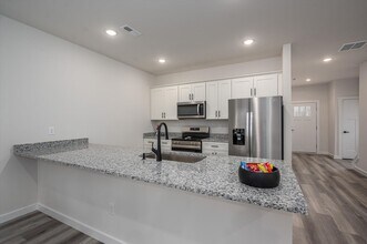 900 Ac Little Dr in Newton, NC - Building Photo - Building Photo