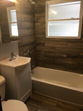 5 Helen St in Coraopolis, PA - Foto de edificio - Building Photo