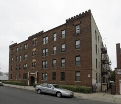 1601 W 2nd St Apartments