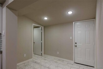 11933 Beechnut St in Houston, TX - Building Photo - Building Photo