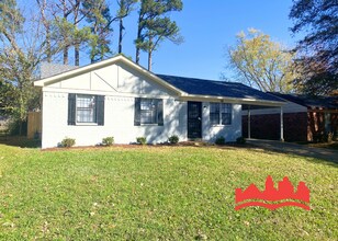 Welcome to 718 Northaven! in Memphis, TN - Building Photo - Building Photo