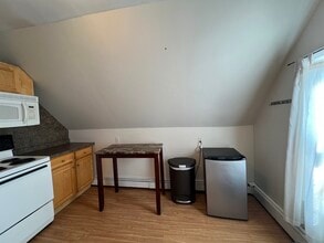 45 Gardena St, Unit 3 in Boston, MA - Foto de edificio - Building Photo