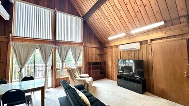 3027 Manoa Rd in Honolulu, HI - Building Photo - Building Photo