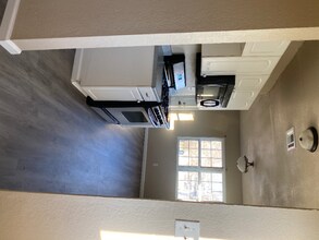 706 S Grove St in Sapulpa, OK - Building Photo - Building Photo