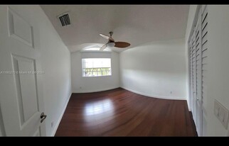 1211 SW 178th Way in Pembroke Pines, FL - Building Photo - Building Photo