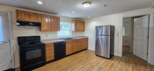 19 Mc Donald St in Spencer, MA - Building Photo - Building Photo