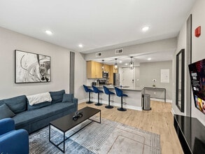 626 N Delaware Ave in Philadelphia, PA - Building Photo - Building Photo