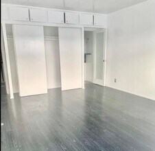 11659 Mayfield Ave in Los Angeles, CA - Building Photo - Building Photo