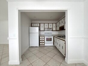 80 Normandy Ln in Delray Beach, FL - Foto de edificio - Building Photo