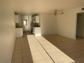 516 E Rosewood Ln in Tavares, FL - Building Photo - Building Photo