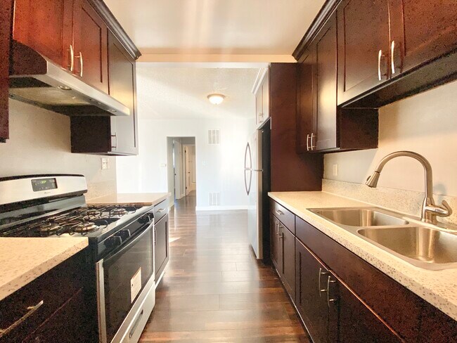 1026 N Hudson Ave in Los Angeles, CA - Building Photo - Building Photo