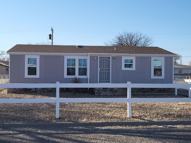 property at 1509 Arizona Dr
