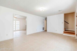 222 Winsor Dr in Lafayette, LA - Foto de edificio - Building Photo
