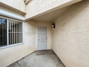 5155 Briar Patch Way in Las Vegas, NV - Building Photo - Building Photo