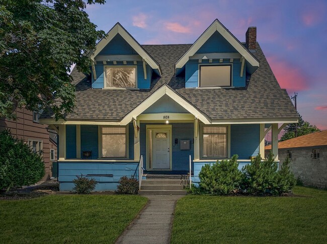 property at 808 W Augusta Ave
