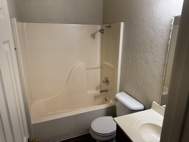 3955 Ledbetter Dr in Conway, AR - Building Photo - Building Photo