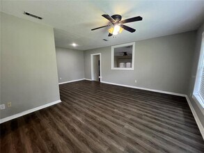 4909 NW 36th Dr in Gainesville, FL - Building Photo - Building Photo