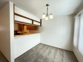 2829 Burgundy Dr in Erie, PA - Foto de edificio - Building Photo