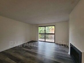 941 Fulton Ave in Sacramento, CA - Building Photo - Building Photo