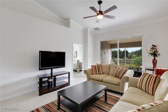 19961 Barletta Ln in Estero, FL - Foto de edificio - Building Photo