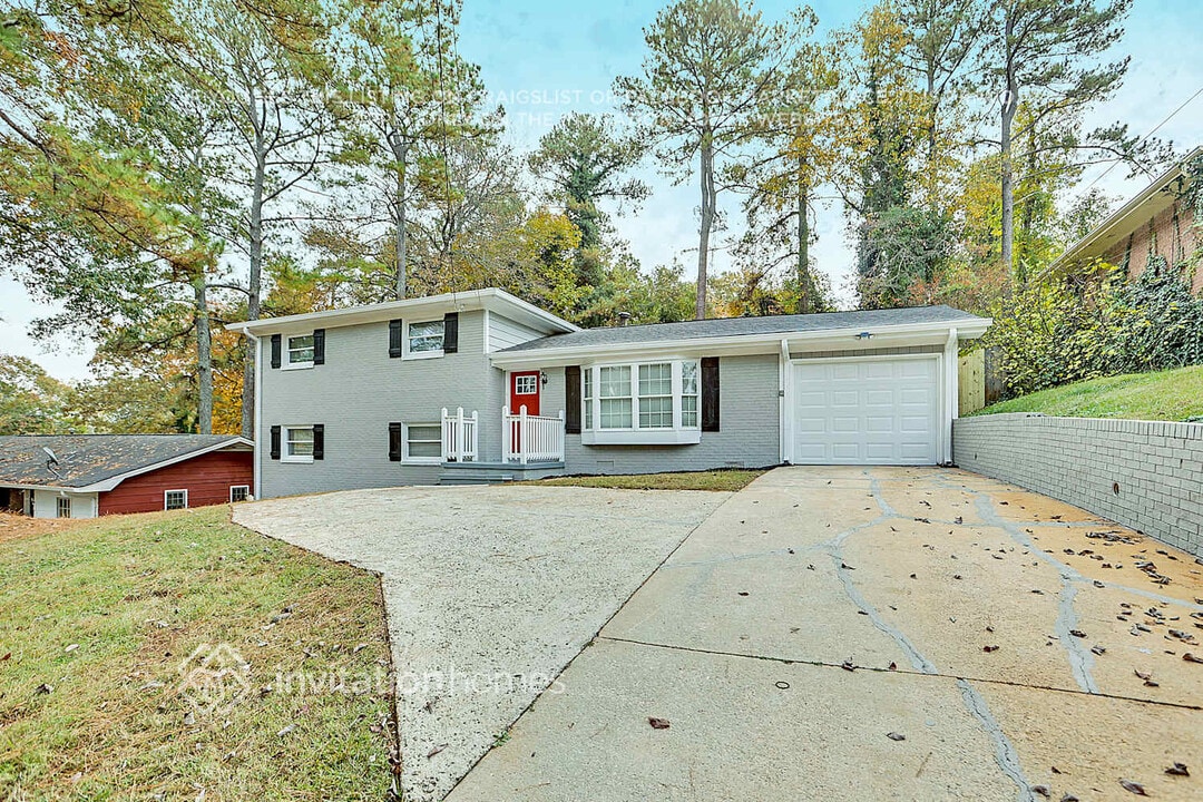 3697 Glen Falls Dr in Decatur, GA - Building Photo