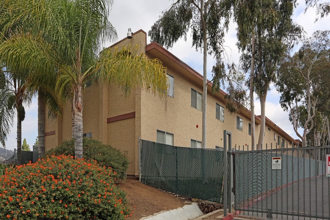 3557 Kenora Dr in Spring Valley, CA - Building Photo - Building Photo