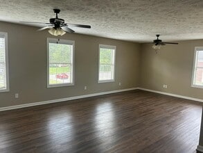 201 Cherry Way in Bowling Green, KY - Building Photo - Building Photo