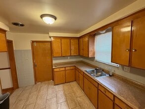 18011 Northlawn St, Unit Lower in Detroit, MI - Building Photo - Building Photo