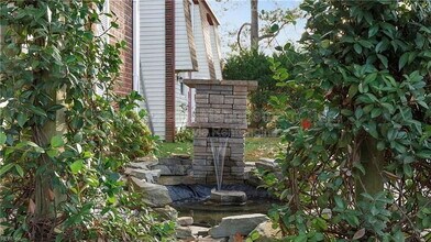 1072 Level Green Blvd in Virginia Beach, VA - Foto de edificio - Building Photo