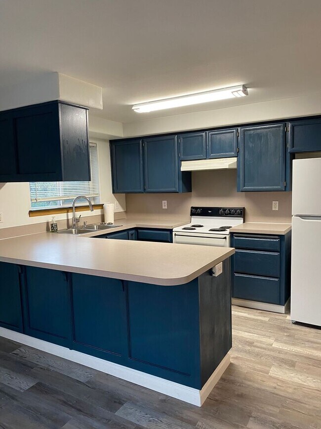 1845 Skyline Ct S in Salem, OR - Building Photo - Building Photo