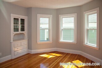 23 Granite St, Unit 2 in Somerville, MA - Foto de edificio - Building Photo