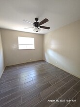 605 Bustamante St, Unit #1 in Laredo, TX - Foto de edificio - Building Photo