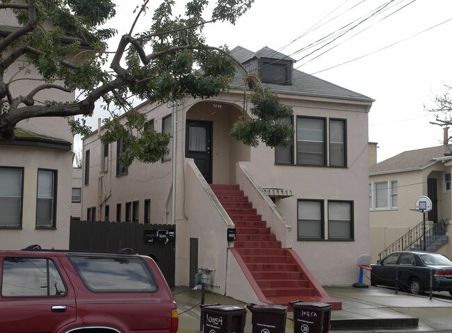 The Strand II Apartments in Emeryville, CA - Building Photo - Building Photo