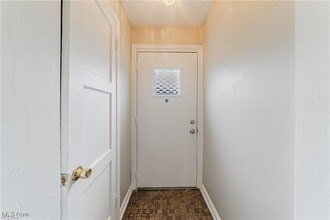 3839 Mayfield Rd in Cleveland Heights, OH - Building Photo - Building Photo