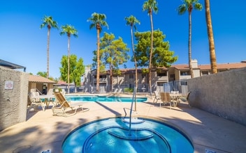 533 W Guadalupe Rd in Mesa, AZ - Building Photo - Building Photo
