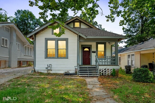 property at 315 Robinson Pl