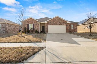 2305 Frio River Rd in Glenn Heights, TX - Building Photo